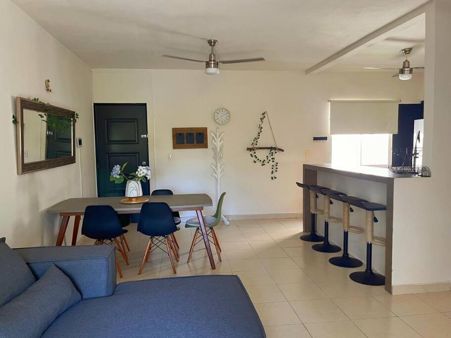 Bonito Y Amplio Departamento En Hermoso Apartamento